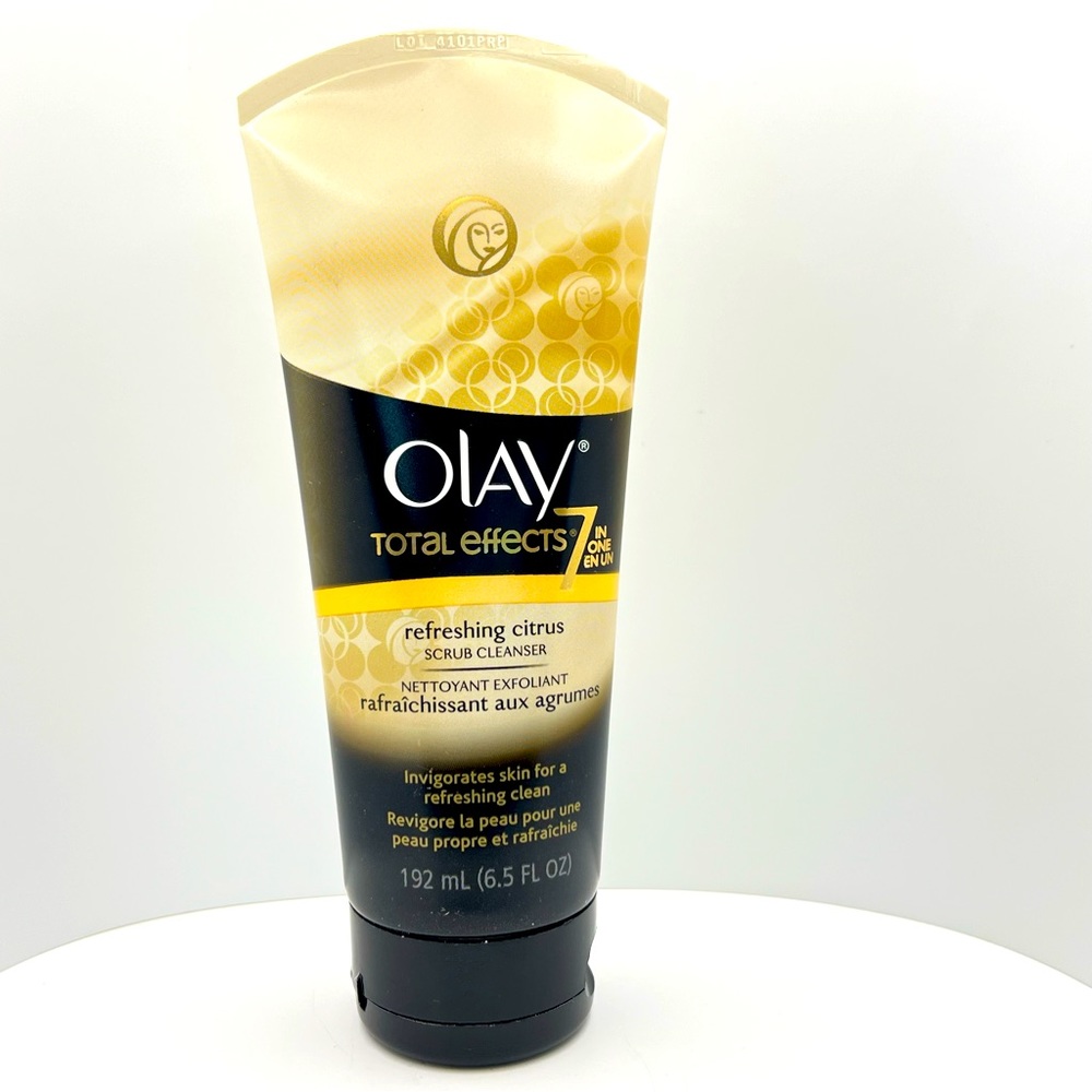 Olay Total Effects 7-in 1 Anti-Aging Cleanser Refreshing Scrub, Citrus 6.5 Oz